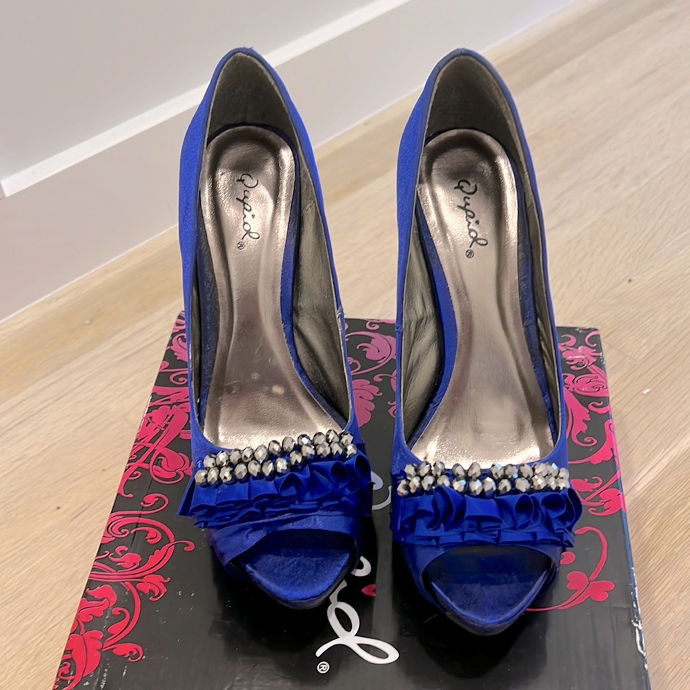 Qupid Nydia Royal Blue Satin Peep Toe Pumps- Size 7.5